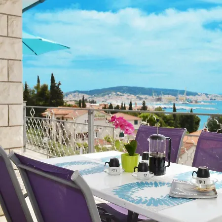 Lägenhet T&m Trogir