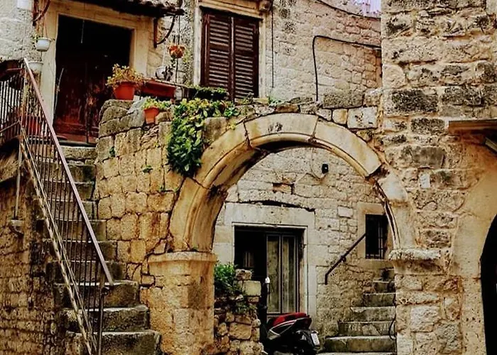 T&m Trogir