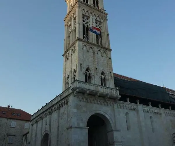 T&m Trogir